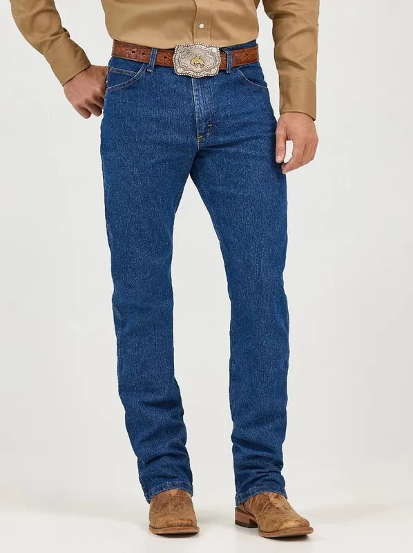 Wrangler Men‘s Comfort Cowboy Cut® Regular Fit Jean in Mid Stone