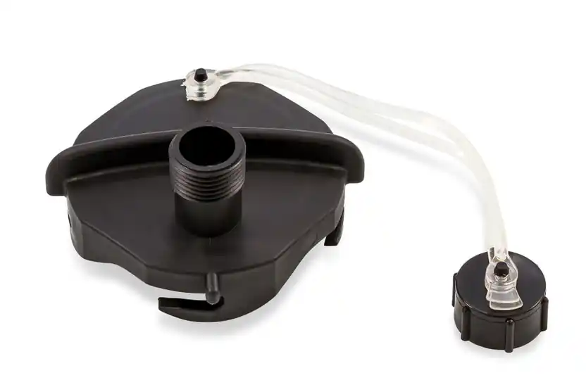 Camco Sewer Cap w/Hose Connection (Eng/Fr) 39463