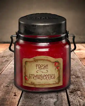 McCall‘s Candles FRESH STRAWBERRIES Classic Jar Candle-16oz