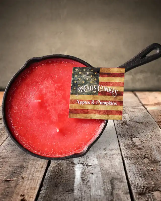 McCall‘s Candles Frying Pan 14oz Apples & Pumpkins Scent