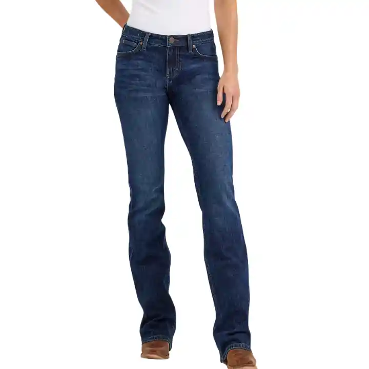 Wrangler F25 Women‘s Retro Mae Mid Rise Bootcut Jean - Amelia