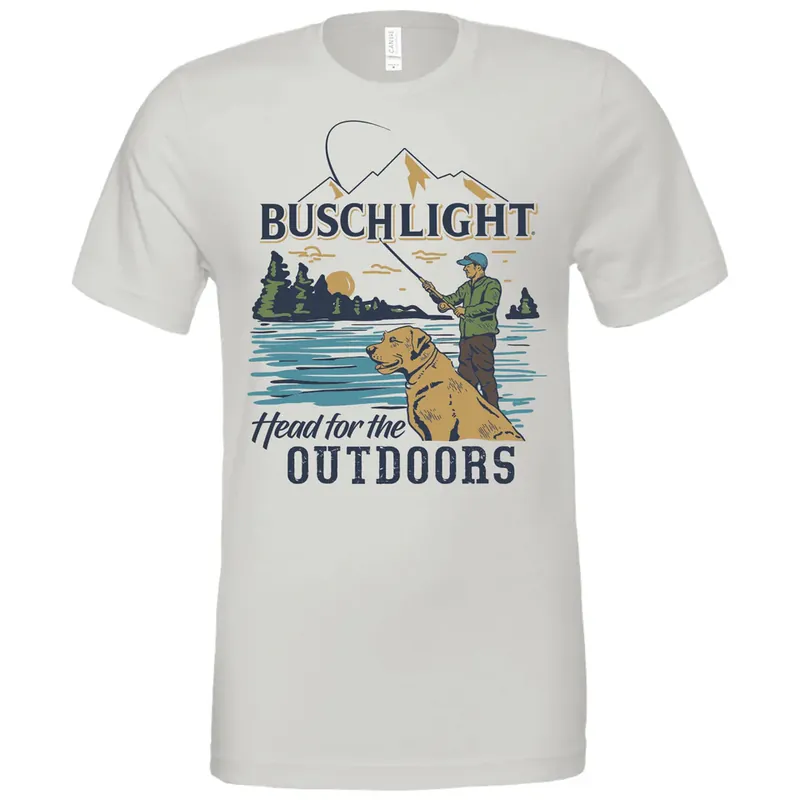Brew City Men‘s S26 Short Sleeve Busch Light Head For The Outdoors Dog Scene T-Shirt Silver