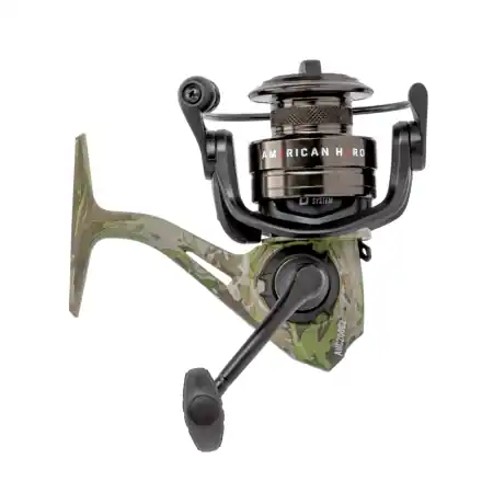Lew‘s American Hero Camo Spinning Reel - Size 200