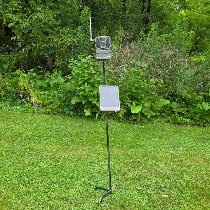 Rotten Richard‘s Trail Camera Stick Game Camera & Solar Panel Stick - Stainless Steel