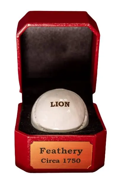 AUTHENTIC FEATHERY GOLF BALL Co ,Lion, Handmade,