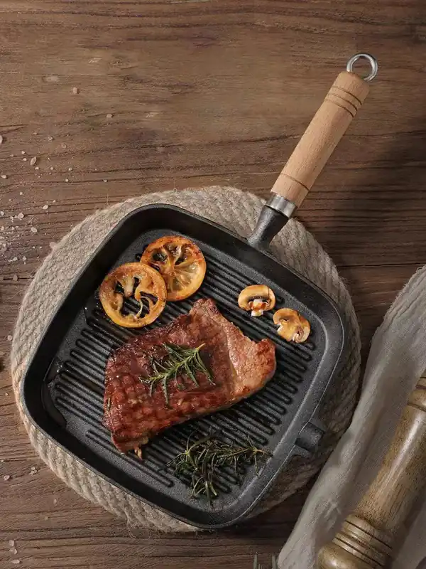 Cast Iron Skillet Steak Pan with Wooden Handle Uncoated Non-stick Frying Pan