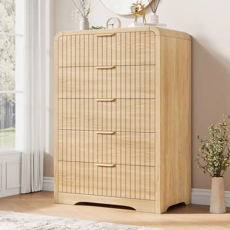 Jocoevol Fluted 5 Drawer Dresser, 43" Tall Dresser Chest of Drawers Curved Profile Design, Wood Mid Century Vertical Dresser Natural Texture for Bedroom, Natural Oak Dresser