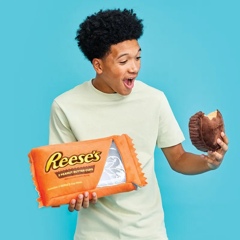 Reese‘s Peanut Butter Cups Packaging Plush