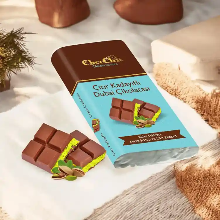 ChocChic Dubai Knafeh Chocolate Bar Artisan Pistachio Chocolate with Crispy Kataifi & Antep Pistachios 200g (7.05 oz)