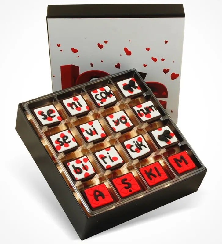 ChocChic Musical Milk Chocolate Box 32 Personalized Chocolates