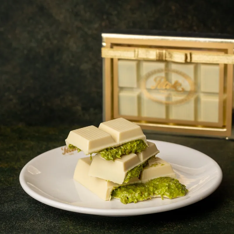 Petek 1942 White Dubai Chocolate Bar 200g (7.05 oz)