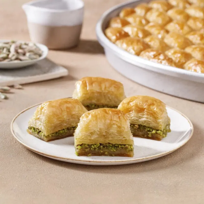 Ömer Güllü Pistachio Dry Baklava 1000g (35.27 oz)