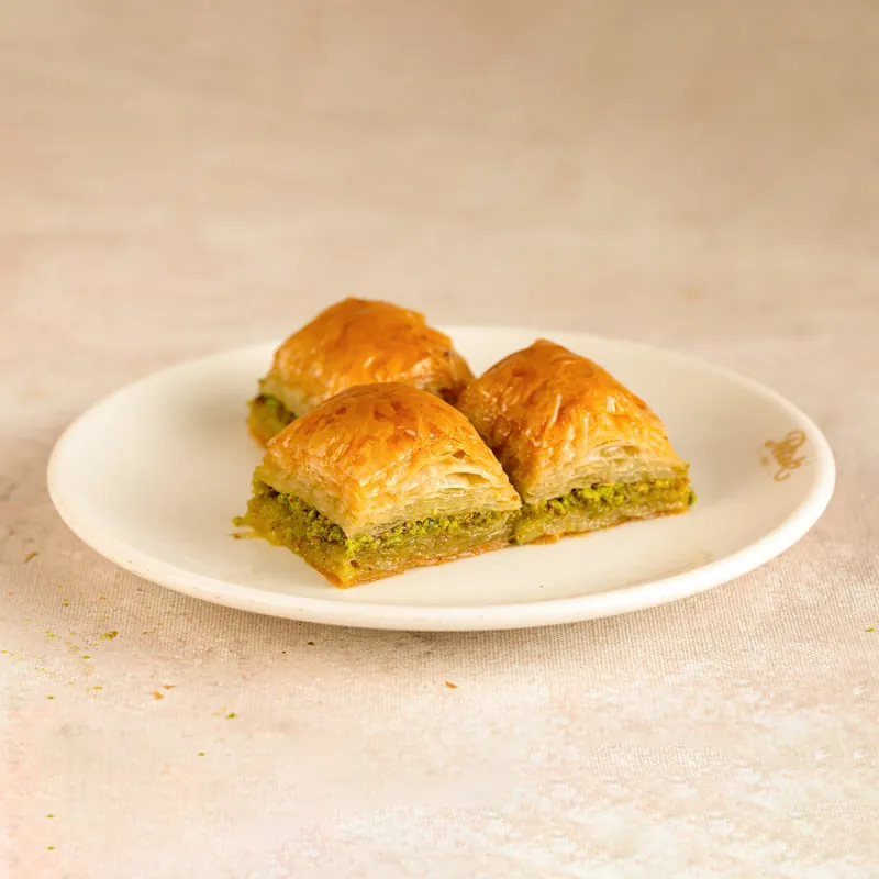 Petek 1942 Special Square Baklava with Pistachios 1100g (38.80 oz)