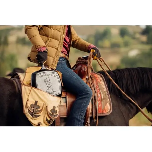 Yellowstone 10.5 Inch Seasoned Square Cast Iron Cowboy Grill Pan