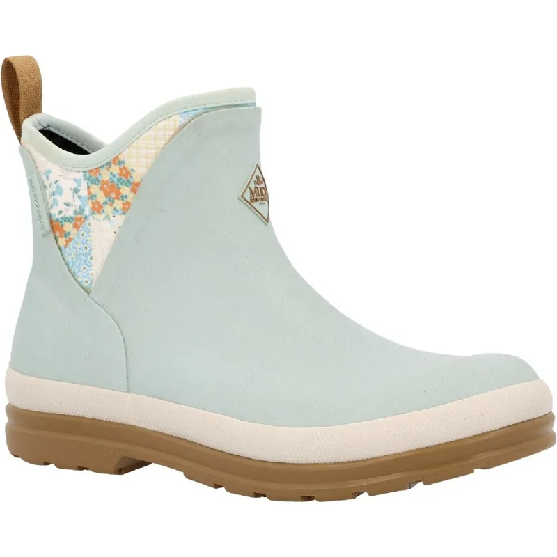 Women‘s Blue Quilted Floral Waterproof Ankle Boot – Muck Boot Co. Size 6
